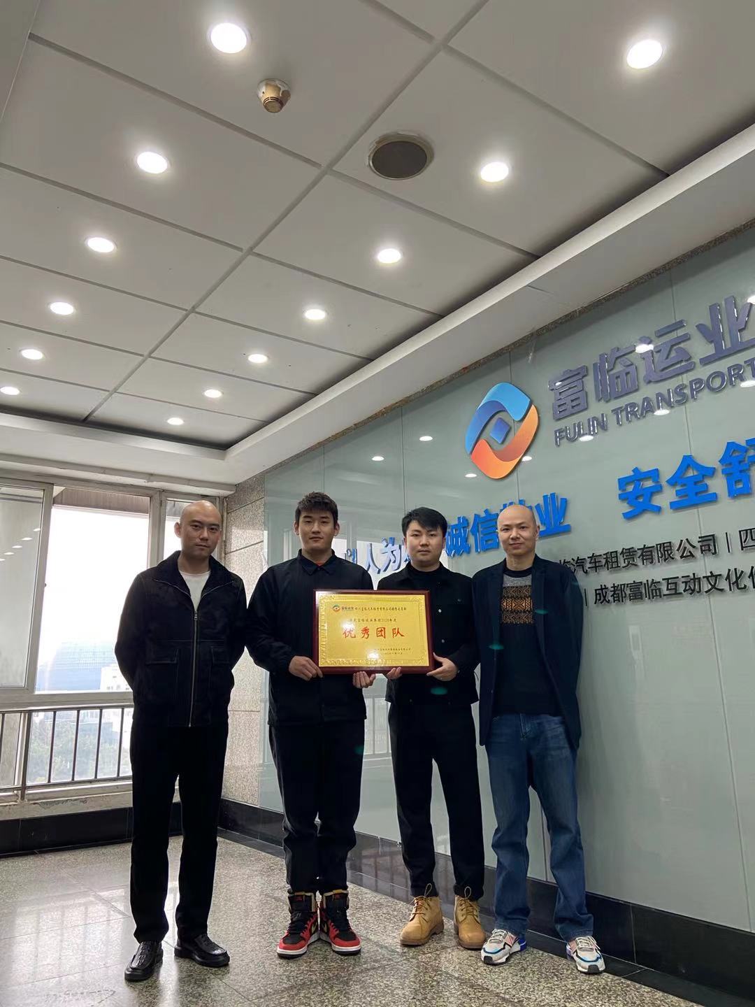 �����䷶ ���Ƚ���77��������������Ӫ�������������Ŷӽ���������